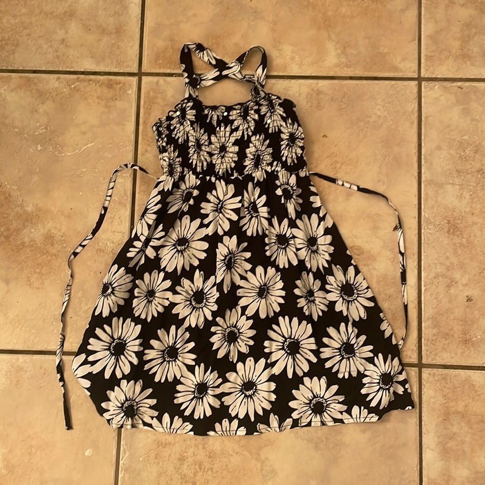Beautiful girls Justice dress NWT size 6